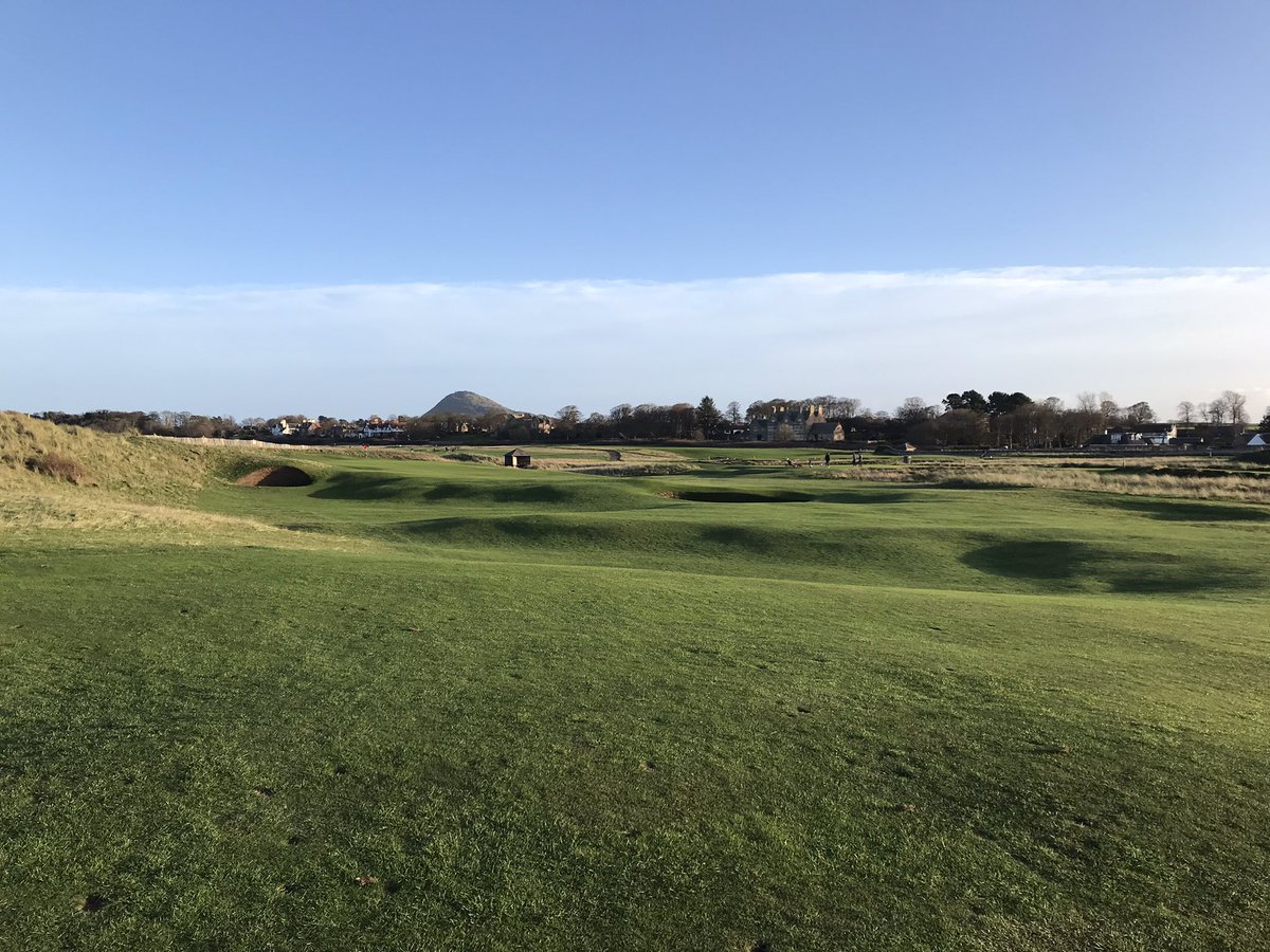 It was a beautiful winters day on the West Links on Sunday. Doesn’t get much better! <a href="/NorthBerwick_GC/">North Berwick Golf Club</a> @NBGCGreens