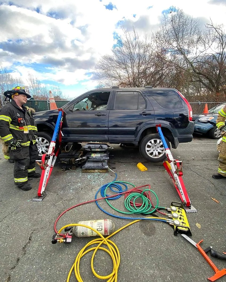 Group 1 training on auto extrication. Thank you to A&amp;S for supplying the vehicle. #wilmingtonfire