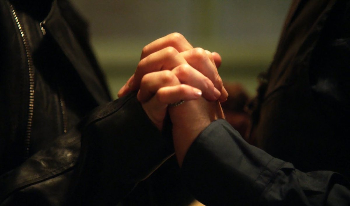 EnchantedSwans's tweet photo. ✨ CS Collection
CS 'hooking' hands | 4x04
❤️🔥❤️
#captainswan #emmaswan #killianjones #jennifermorrison #colinodonoghue #onceuponatime #ouats4 #cscollection #csholdinghands #captainswanholdinghands https://t.co/glEFT71xUZ