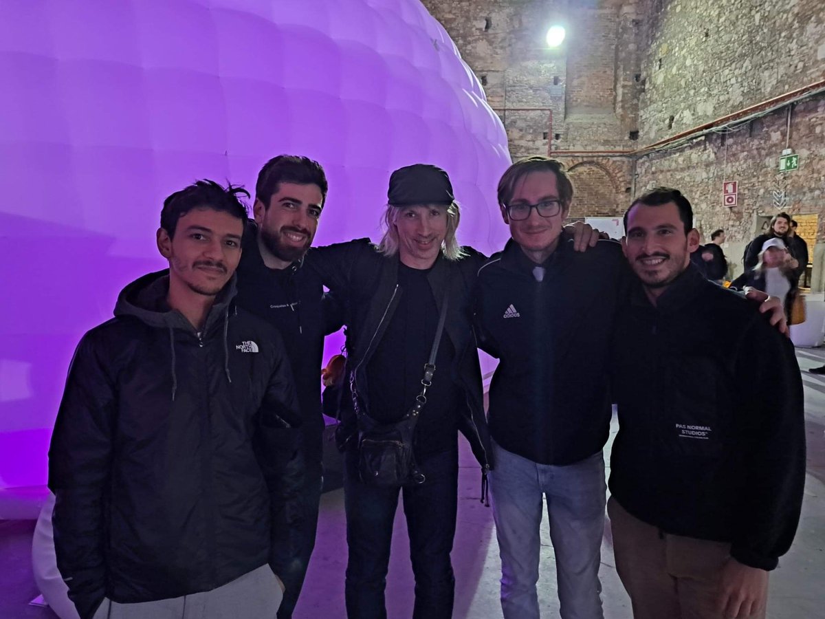 What a crazy meeting at #sub0 ! 🤯

It motivates to build even more 🧑‍💻👽

Thanks <a href="/Ternoa_/">ternoa 🌱🍦</a> for the opportunity! 🌸