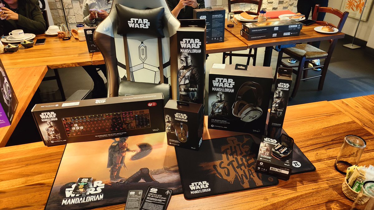 GeekZillaTech's tweet photo. Teclado, mouse, headset, mousepads y silla gamer de #TheMandalorian. Todo esos periféricos y productos tiene ya listos @primusgamingpi y que además son piezas únicas coleccionables.
#LegionPrimus. https://t.co/MQq9MMsCZx