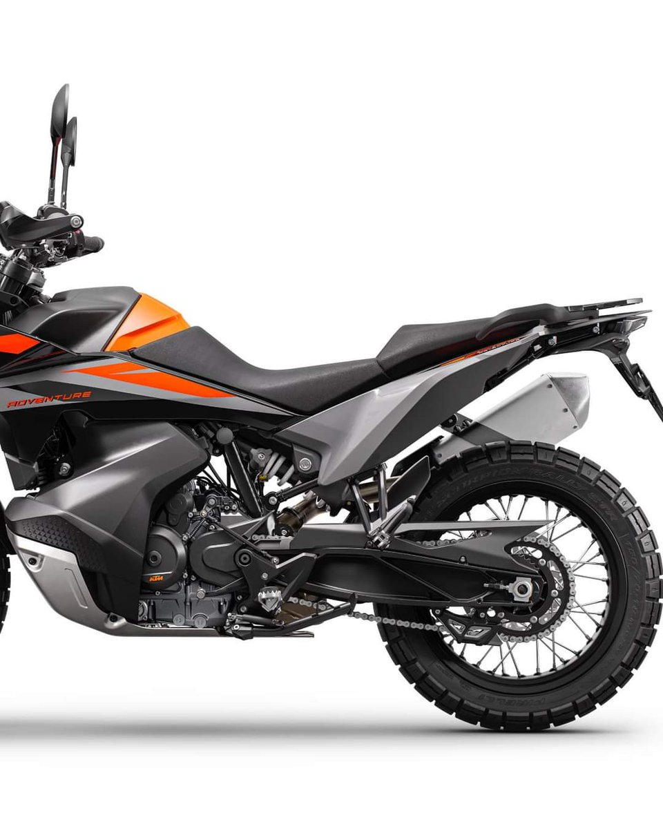 pmjuan89's tweet photo. Aquí está la nueva #KTM 890 ADVENTURE más rally que nunca! Repleta de funciones actualizadas que te desafían a apuntar a los destinos más remotos e inexplorados!

#ReadyToRace #KTM890Adventure

#ElMotorista https://t.co/AU1nzQLP4P