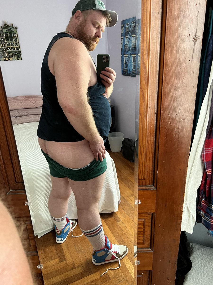 gingerhulk78's tweet photo. @DadHunterXXX Happy birthday champ https://t.co/1XGZcZX7Ro