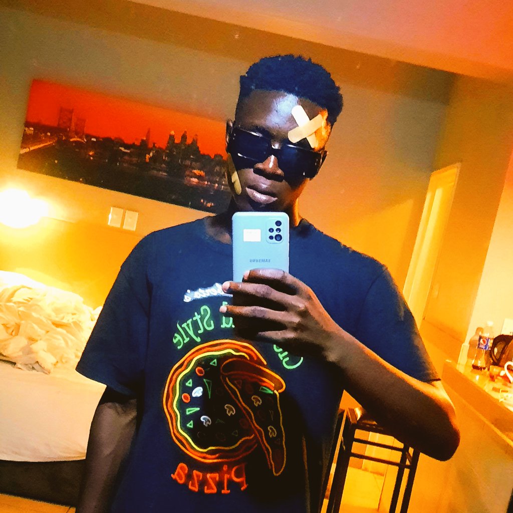 Teaxy6ix's tweet photo. #NewProfilePic https://t.co/C7UMHY9zQo