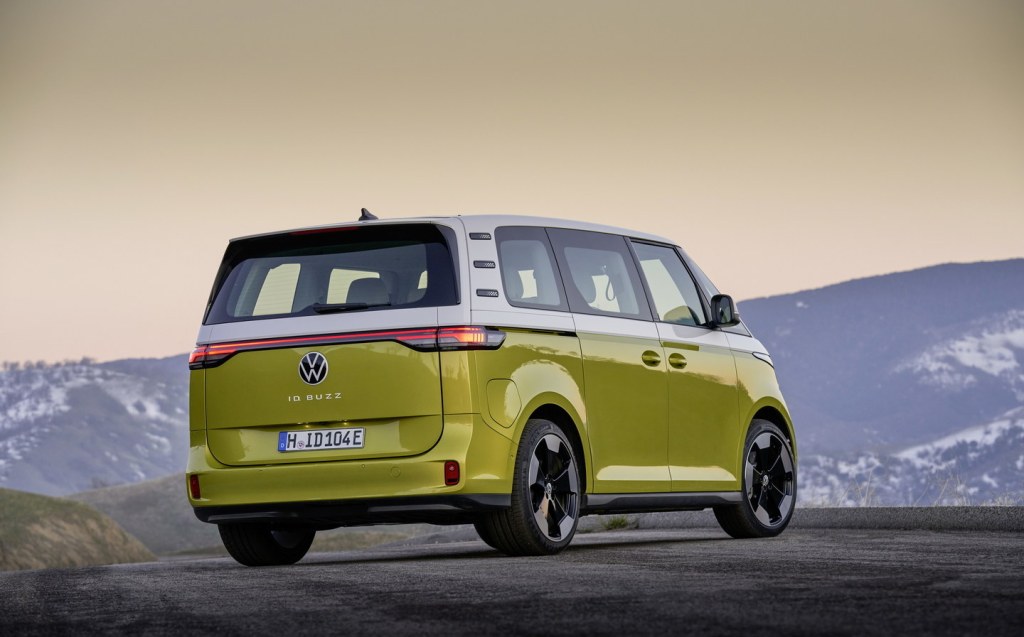 CarChargeruk's tweet photo. Volkswagen ID. Buzz

SUVs are the world's most popular vehicles, and the competition to create the best family electric vehicle is fierce. Volkswagen has however taken a different route with the innovative ID. Buzz fully electric multi-purpose vehicle. 

https://t.co/IsLklpWS0h https://t.co/ou10Q6sQ3x