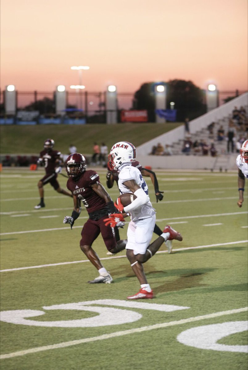 howardjustin06's tweet photo. Junior Szn https://t.co/6EZB4e8v9l https://t.co/CAhfFYYbh4