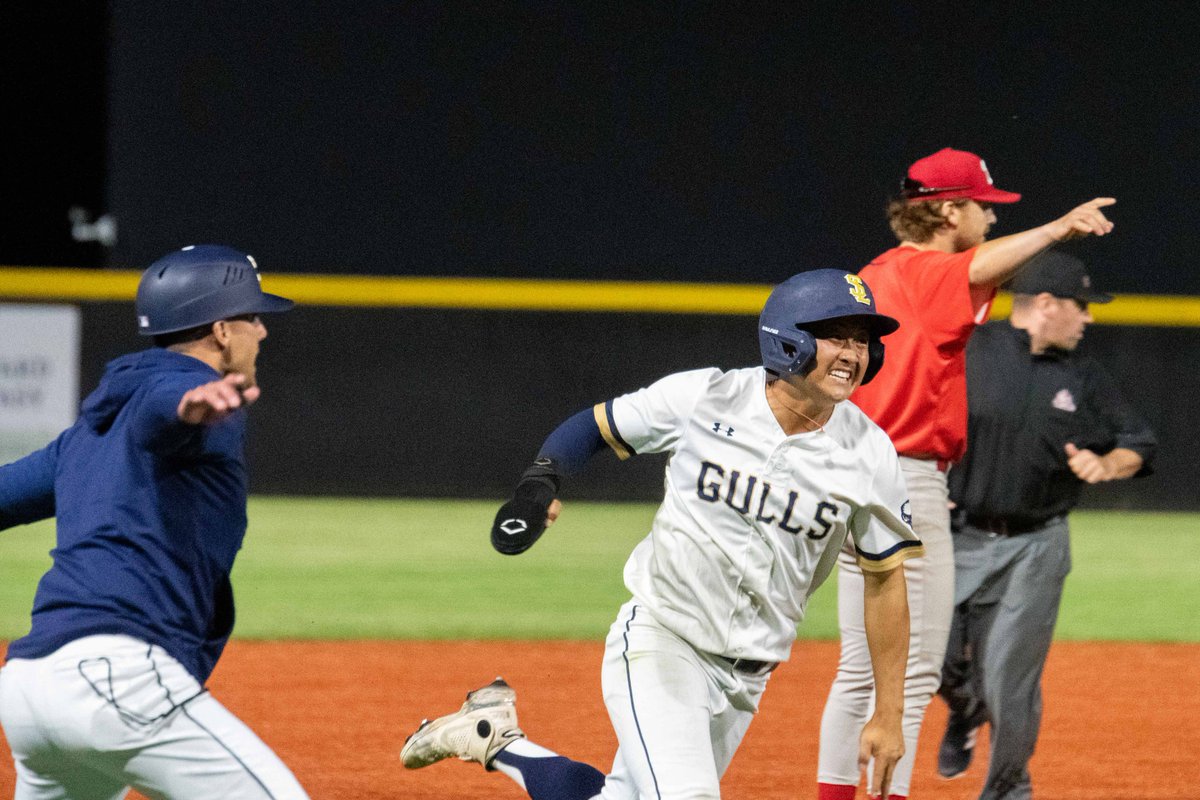 SylvanLakegulls's tweet photo. Droppin' in to let everyone know that an official 2023 @wcbleague schedule is almost complete! Grab your season tickets & flex plans at https://t.co/wR7YL8NTC6. Dates will soon be available & you can start planning your Summer at Gulls Field!
#AlmostTimetoFly #GullsFlock https://t.co/YbOTGshDez