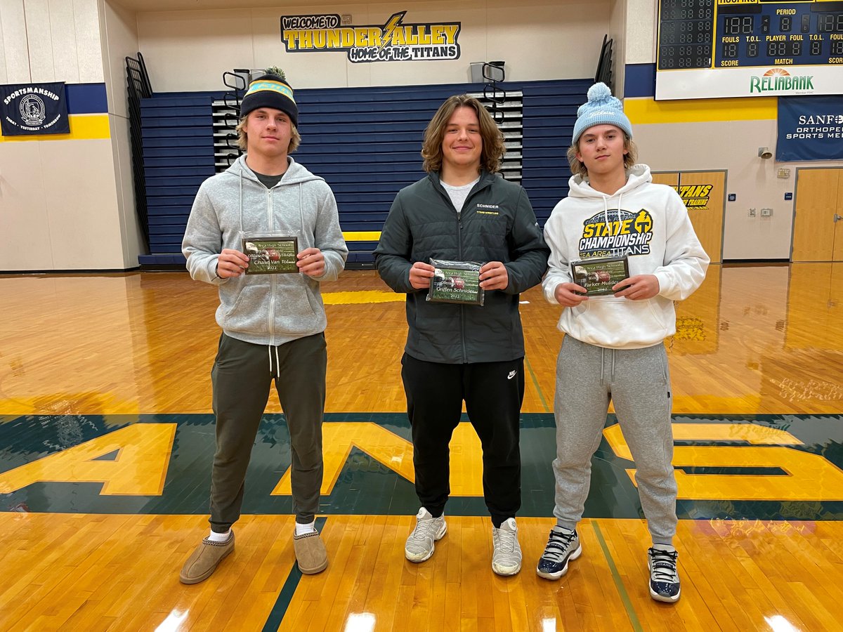 Congrats to our Offensive Team award winners Chase VanTol (Most valuable RB), Griffen Schnider (Most Valuable OL), and Parker Mulder (Most Valuable WR)!! #GoTitans