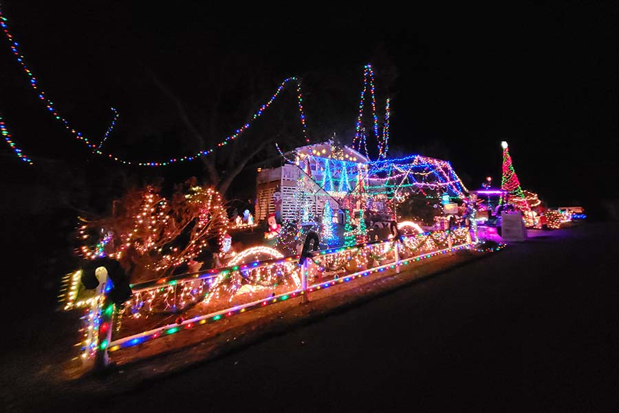 OuterBanksVoice's tweet image. OBX's must-see Christmas houses   
The Mennicuccis of Kill Devil Hills
By Michelle Wagner | Outer Banks Voice 
outerbanksvoice.com/2022/11/29/obx…