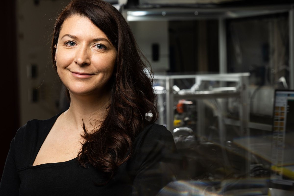 EMSLscience's tweet photo. EMSL's @SaraiWi21371511 is speaking at noon PST, Wednesday, Nov. 30, on how researchers can access the @PNNLab-developed #NanoPOTS for their biological research. NanoPOTS will be available through upcoming calls for proposals. Register for the webinar: https://t.co/dCmASgKrb1 https://t.co/2ZkdRk8CFj