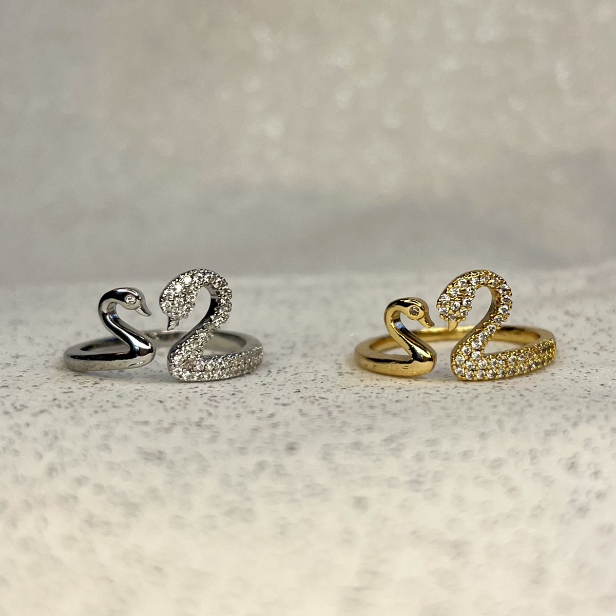 Just added these GORGEOUS swan rings to my shop! Limited stock, grab yourself one before they’re gone!🦢

Don’t forget! You will get 15% off your entire order! Black Friday sale ends tonight! 💞