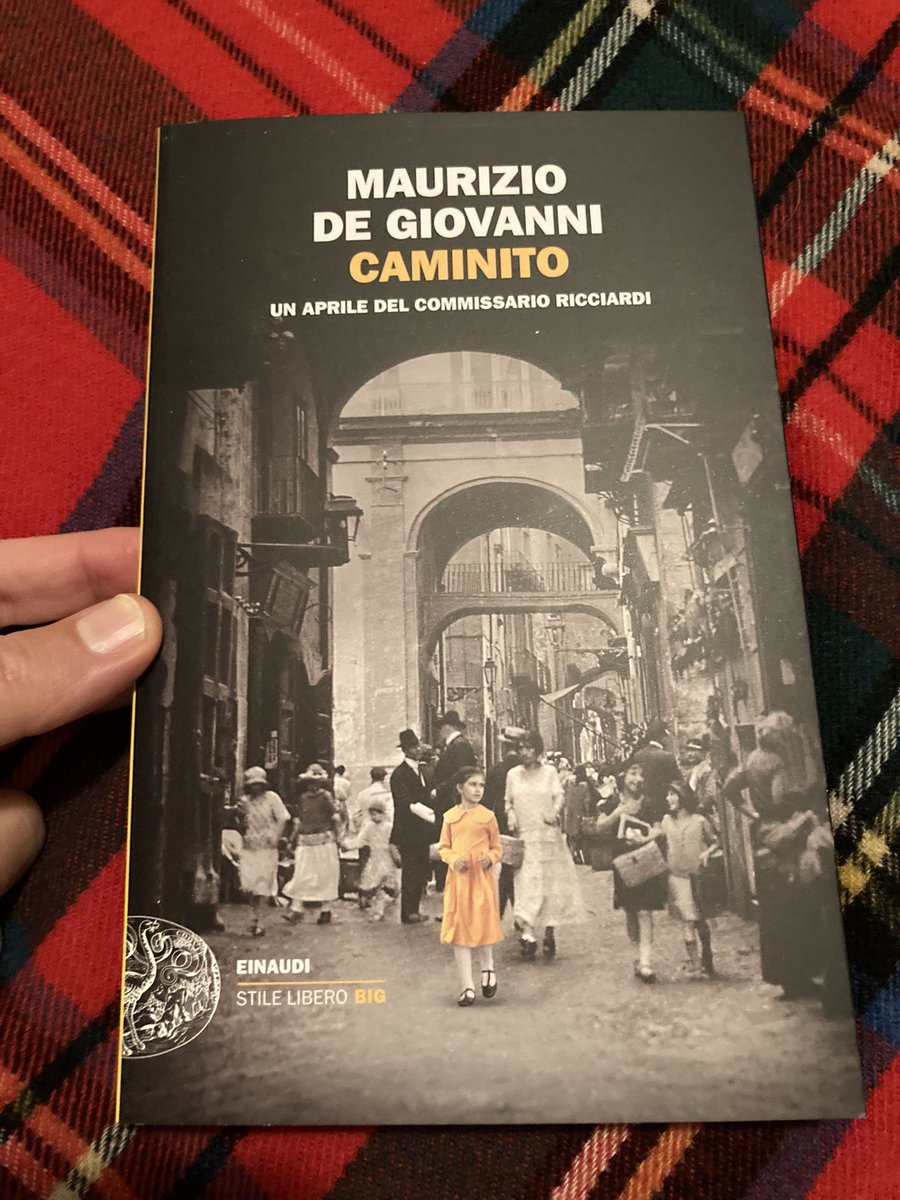 I veri amori non se ne vanno mai e palpitano per sempre nel cuore. Bentornato #luigialfredoricciardi <a href="/Einaudieditore/">Einaudi editore</a> @MdGOfficial #corpifreddi #follipergialli #caminito