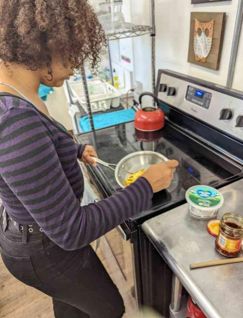 OpenSchoolOC's tweet photo. **Student post**

It's such a joy to see all the cooking (and eating, heh) that goes on in our kitchen!! Our students are such amazing chefs💕😍 Delicious!!! 

--Charlie https://t.co/7caH4yVwZb