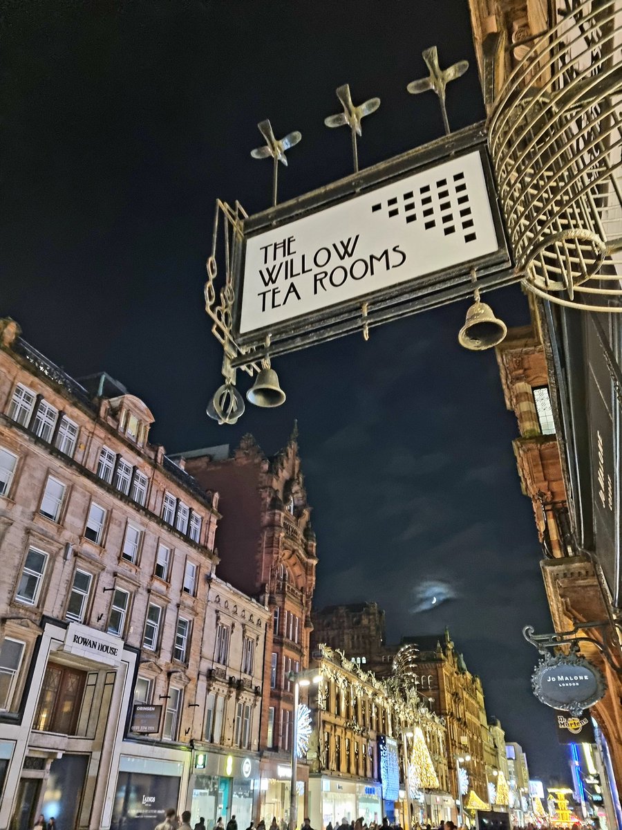 #christmasseason #buchananstreetglasgow 🎄💚

#Glasgow #Scotland #VisitScotland