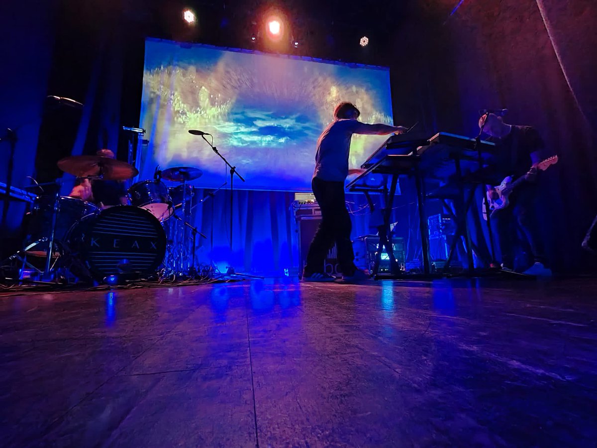 keaxband's tweet photo. El pasado sábado estuvimos en @Bilborockbilbao celebrando junto a los/as amigos/as de @AspaceBizkaia  y los eventos de @FairSaturday ESKERRIK ASKO!❤️

Cracks tb @Ikimuri, #SofiaV y #Nomad  🤜🏼💥🤛🏼

Seguimos!

📸 @asieriz #ikernegarrido

#aspace #fairsaturday #keax #indie #music https://t.co/vttDKc9rMz