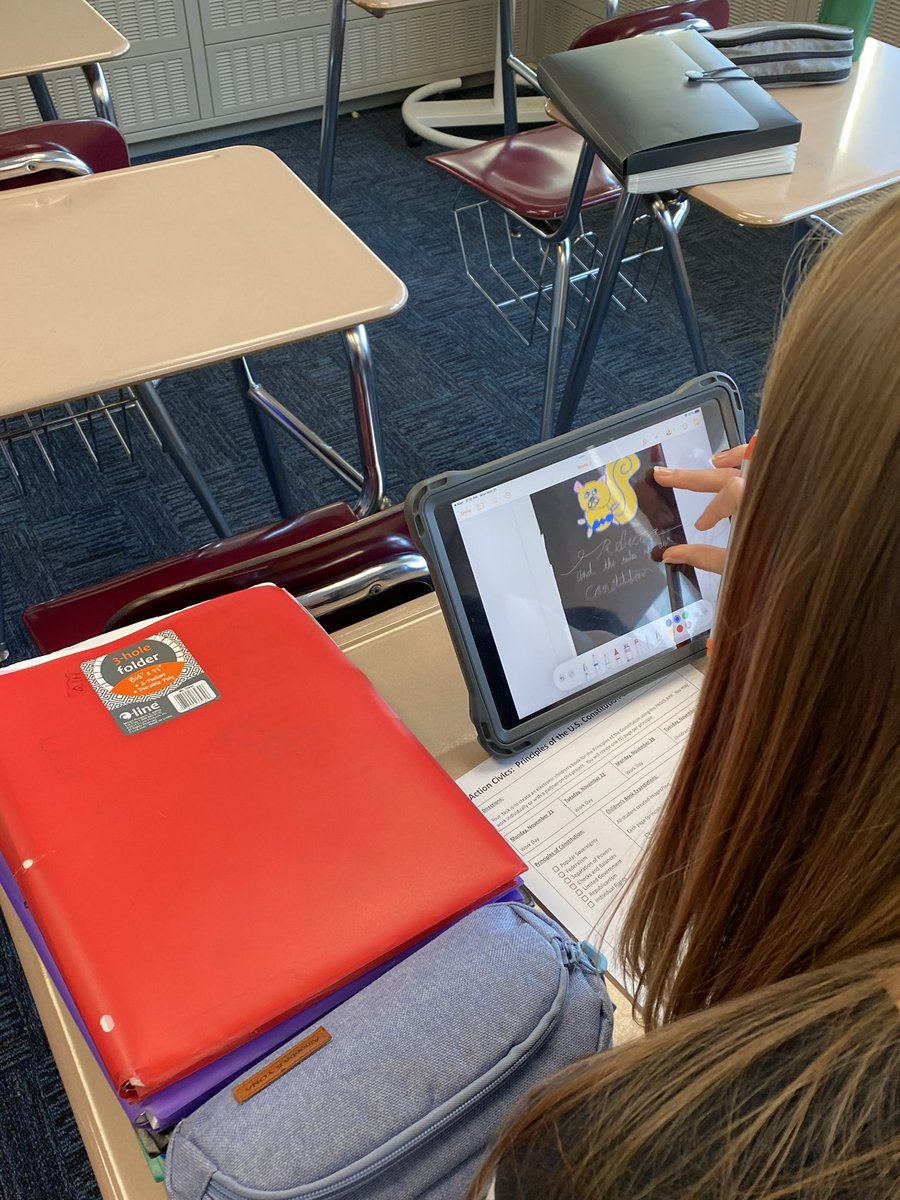 ms_long08's tweet image. Action Civics students are excited to use Logitec crayons to help design their principles of the Constitution children’s books! The possibilities are endless!! #everestpride #pages #logitech