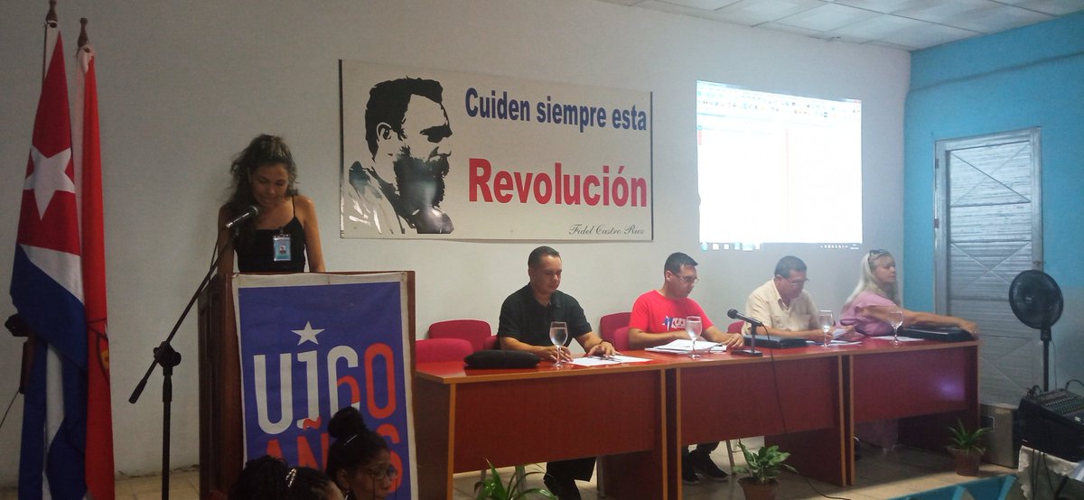 YanetHerCUBA's tweet photo. Inicia la Asamblea de la militancia del Comité del #PCC de nuestra sede❤️🇨🇺 @ErnestoSV8 @ArelisMarreroG @GeoJimneRicardo @MichelTomasAvi1 @LolaAlv99494380  @UJCdeCuba @PartidoPCC 
#Holguín #UJC #VamosConTodo #FidelEntreNosotros #Cuba https://t.co/vYXC2i3fd8