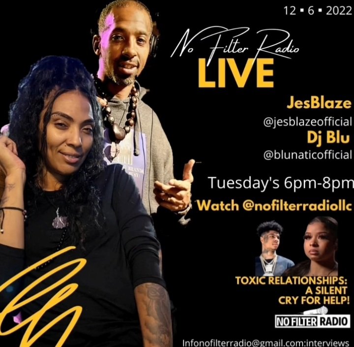 PHANTM's tweet photo. Bout 2 be live on @No_Filter_Radio with #blunaticofficial spinnin tunes and @Jes_Blaze_ !!!! 6PM... Tap in!!!!
#nofilter #nofilterradio #indie #indiesource #indiesourcemag #indiesourcemagazine #phantm #phantmphuego #djblu #blunatic #hiphop #hiphopnews #music
✈🚀😈 https://t.co/UgfUpiK2Dp