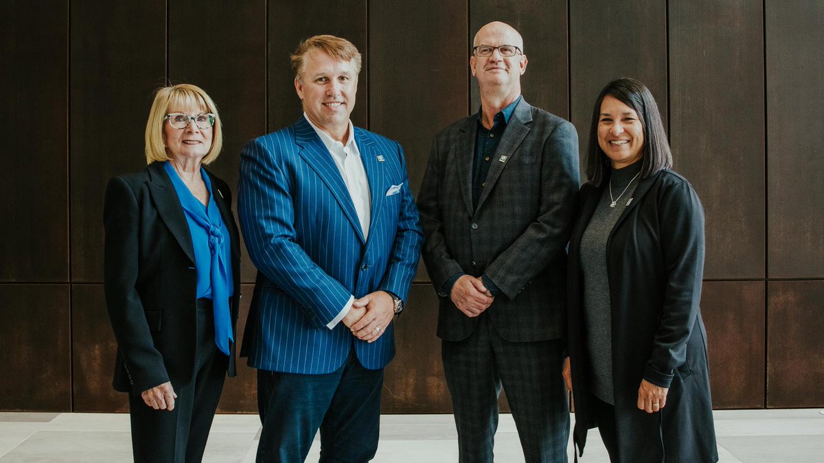 In case you missed it: 📢 A pair of Education alumni are involved in an important <a href="/uLethbridge/">ULethbridge</a> initiative! Bernadine Boulet (BEd '88) &amp; Janice Varzari (BN ’90, MEd ’02, LLD ’21) are two of the leaders championing the student scholarship drive. Read more: ulethbridge.ca/unews/article/…