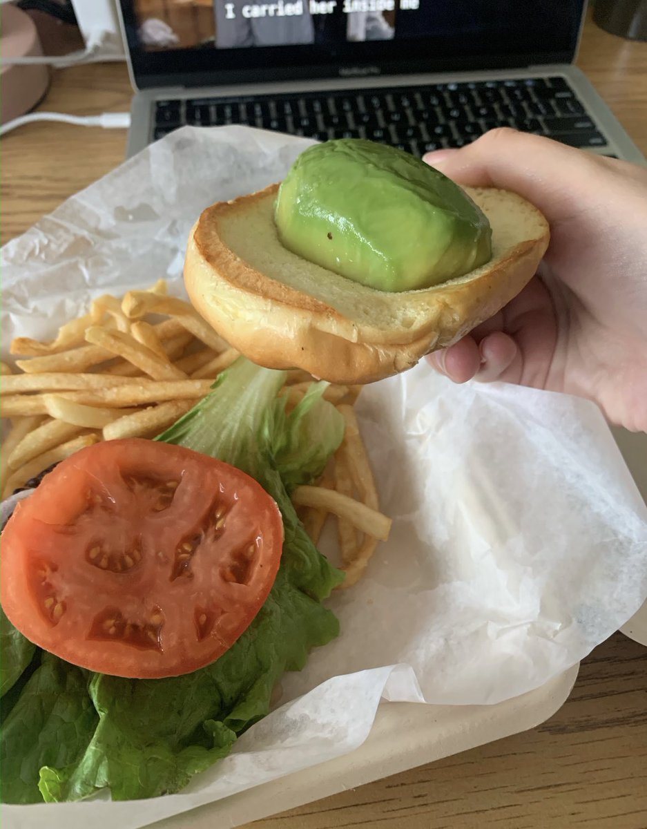 capitalcomets's tweet image. One Main, always so wholesome.