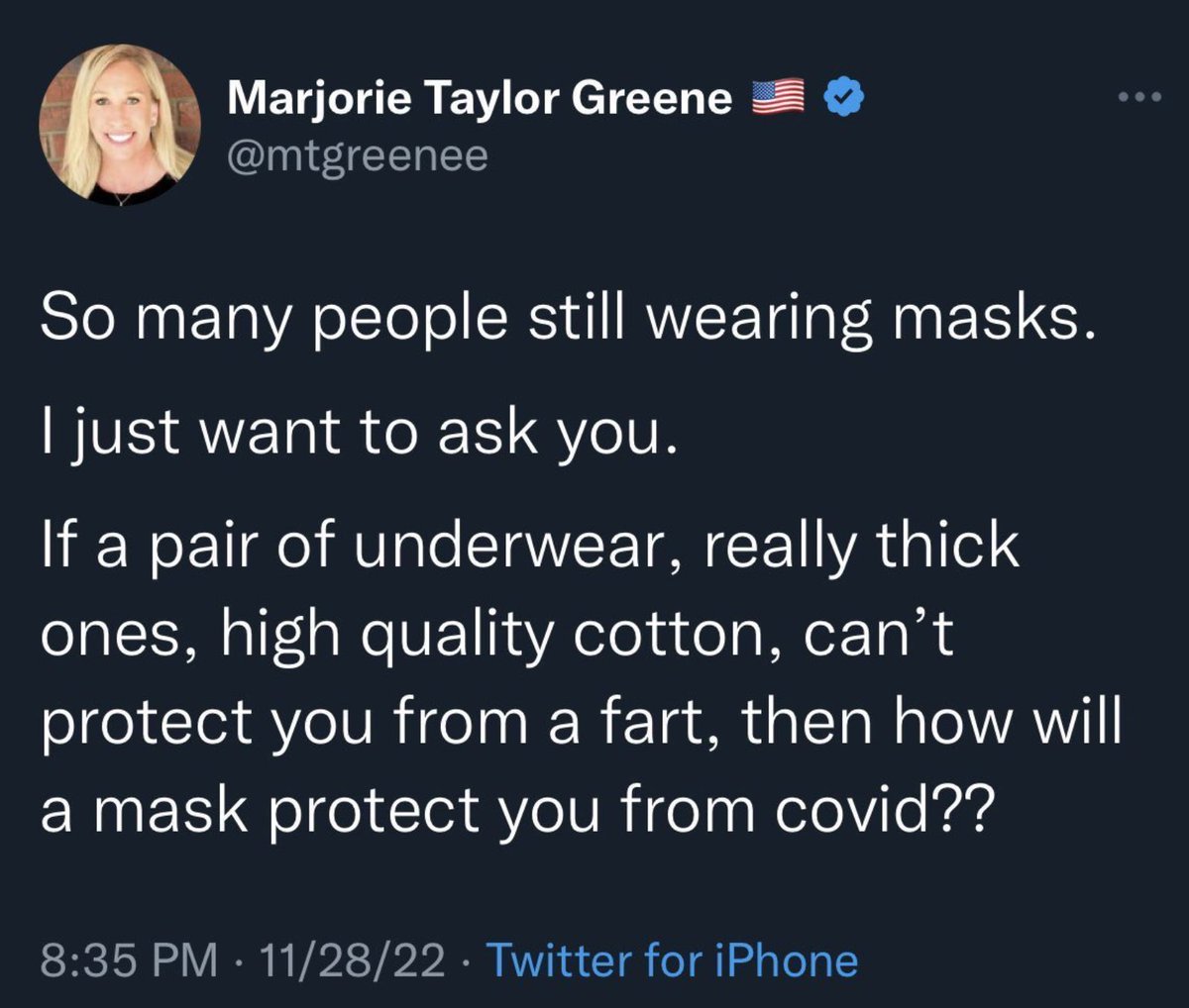 1/ THREAD: Science failure, @mtgreenee: A. Hydrogen Sulfide in your farts has a molecular weight of 34.08 (much smaller/less massive), while total molecular mass of a COVID virus is ~40,000,000 Da (a much, much larger particle).Ergo, farts get through your clothing quite easily.