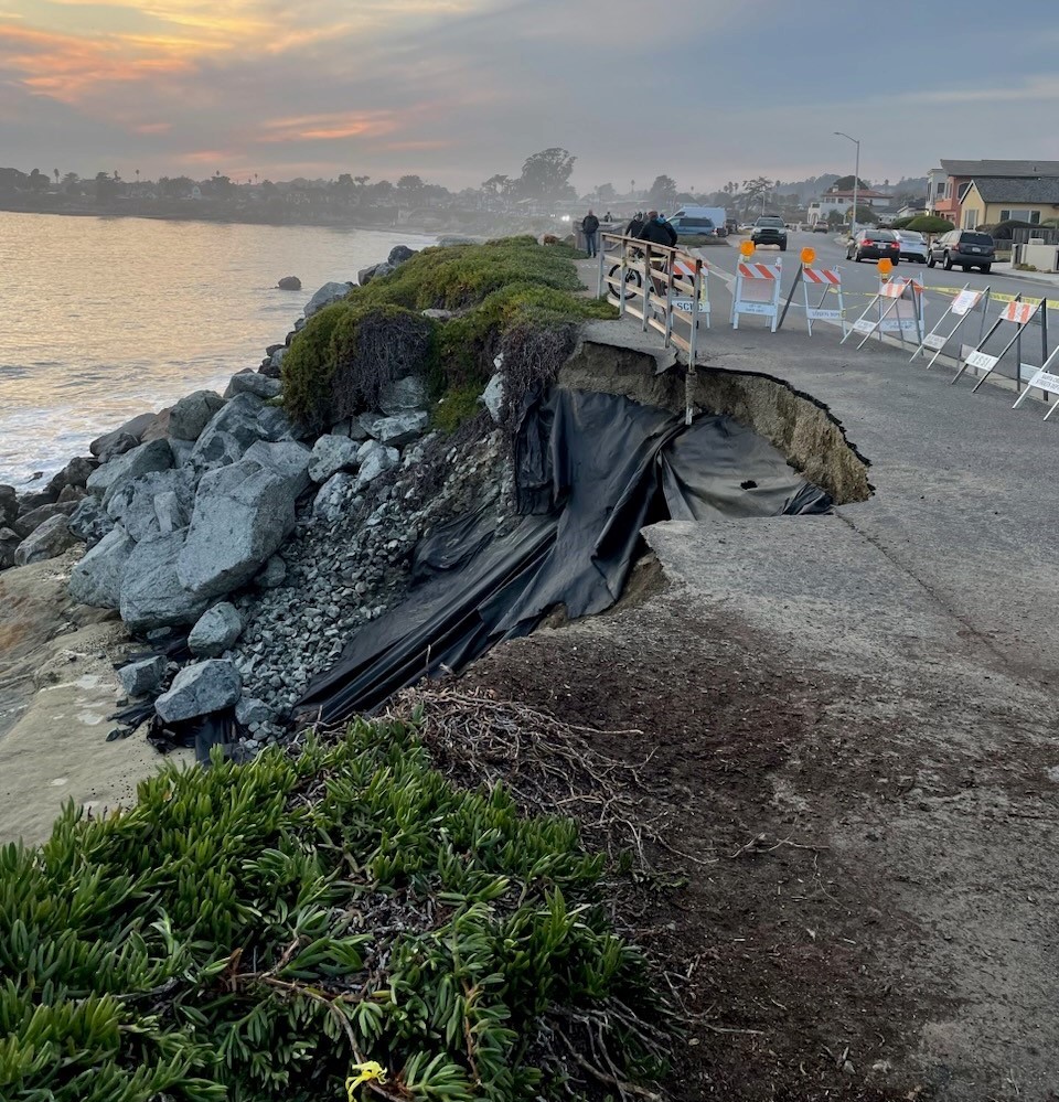 city-of-santa-cruz-on-twitter-a-cave-in-from-erosion-recently