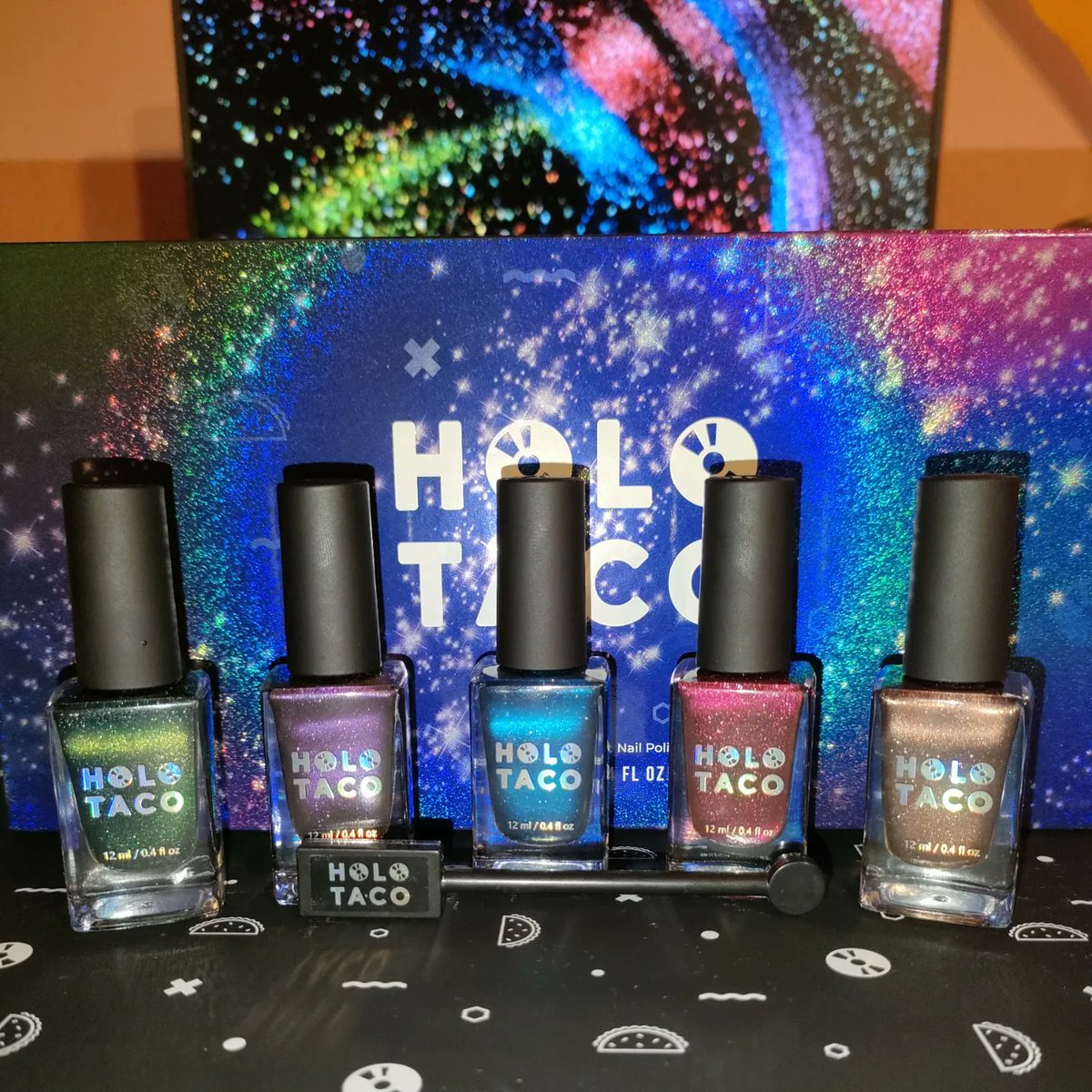 _Niko13_'s tweet photo. I don't even know what to say, look at these beauties 🤩 And look at that shift, even in my shitty lighting! 😆  #magnetic @holotaco @nailogical 
(Pictures originally posted on Instagram: https://t.co/4hOIK6fpc6) https://t.co/ctUHrh2oMn