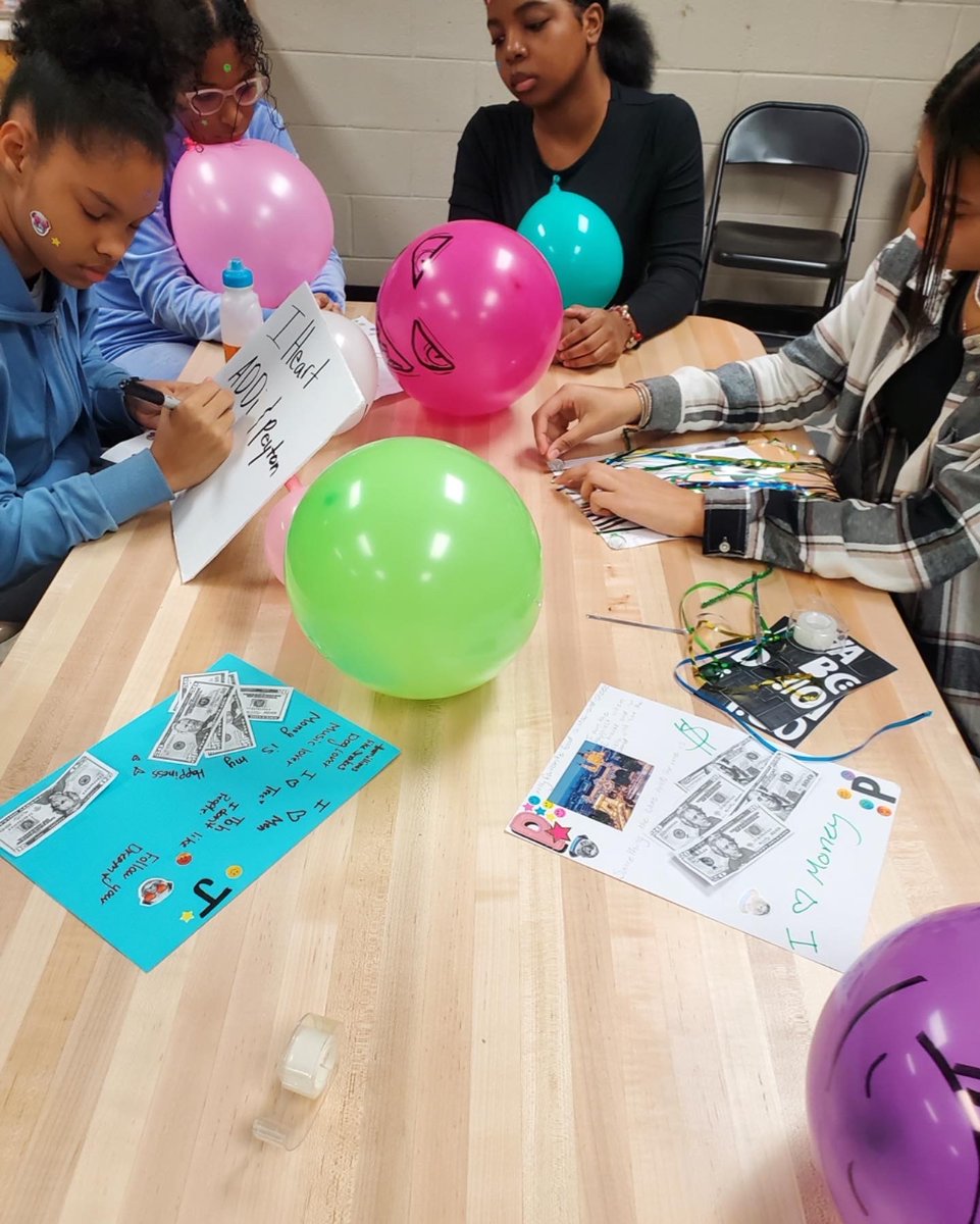 TheFindDesign's tweet photo. Happy Giving Tuesday! Look at these amazing new faces of the F.L.Y. Girl school year. We have been a few sessions in and it’s been amazing to see the transformation so far! Link in bio for more information! #givingtuesday #giveback #giving #flygirl #thatsfly https://t.co/pxh4Wm4QKw