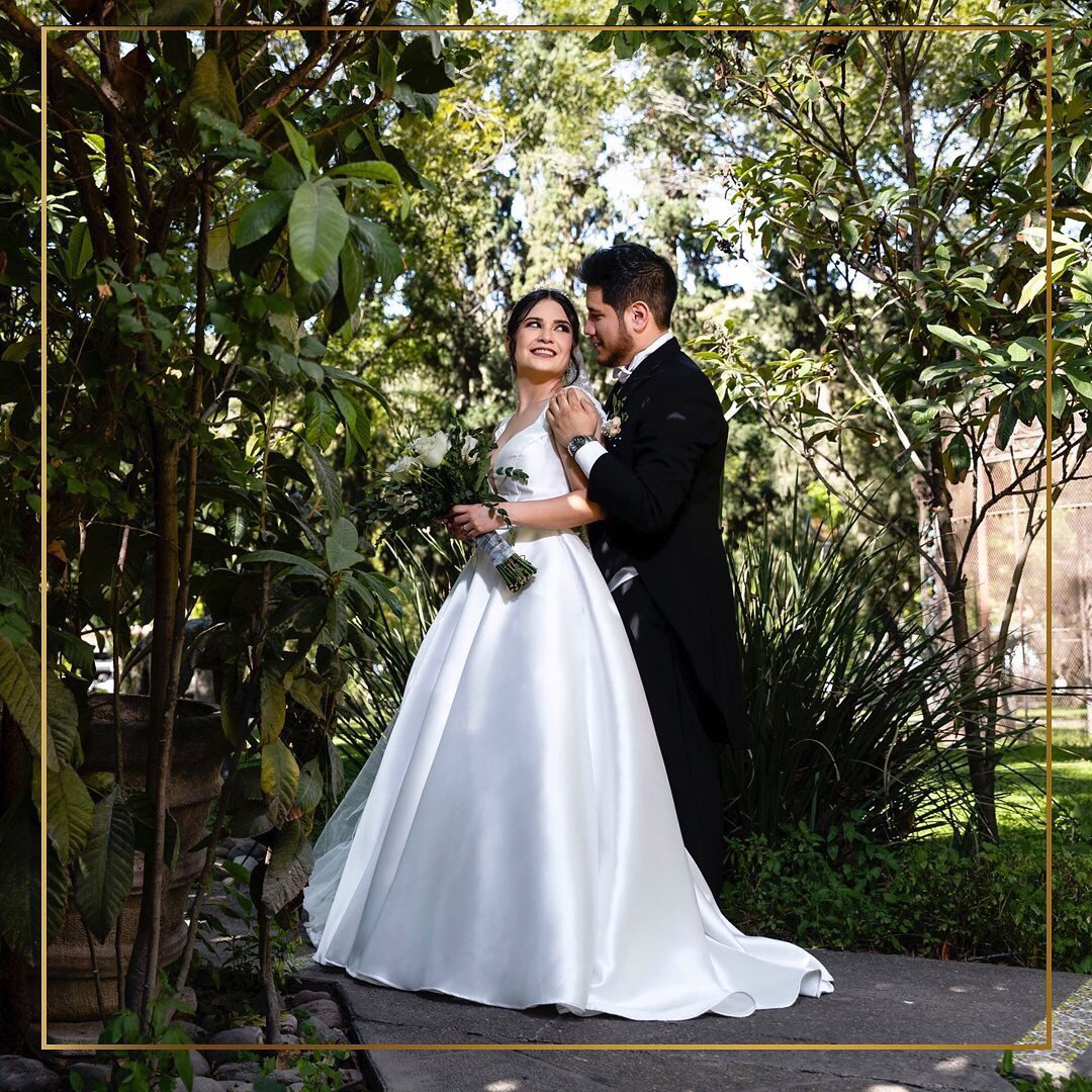 El mejor sentimiento de comenzar una vida juntos ❤️

Ven y celebra con nosotros ese momento tan especial 🥂

📲Agenda tu cita al 8711811216

#HaciendaMiRanchito ✨