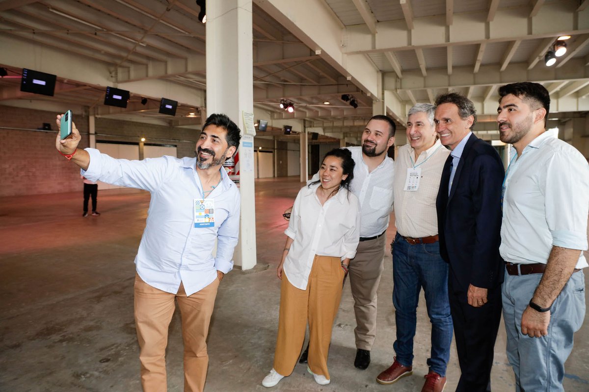 ale_phatouros's tweet photo. Siempre con el compromiso de trabajar, día a día, en obras y proyectos que ponen #PrimeroLaGente y continúan construyendo la #ArgentinaGrande, federal y de desarrollo que soñamos y merecemos.
#DNPRI
#ObrasPúblicas
#Katopodis https://t.co/v8gCtCQTUG