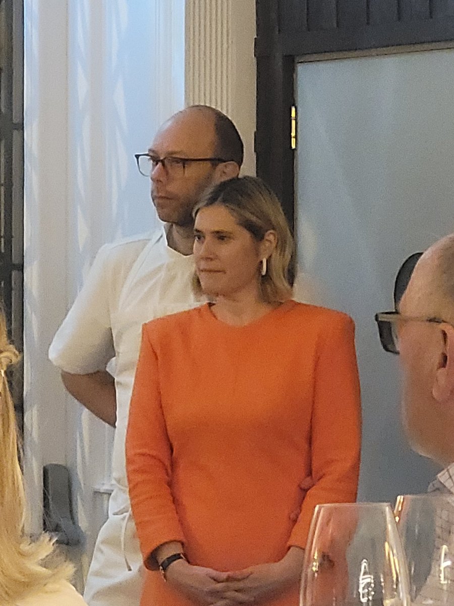 Thetaste_ie's tweet photo. Tonight we attended an intimate opening reception of the brand new D'Olier Street Restaurant. An exciting addition to Dublin's restaurant scene. Congratulations to Jane, James and Anthony on the new opening. Here is a hint of what's to come... #DolierStreet #DolierSt https://t.co/yPFYnWAwBf