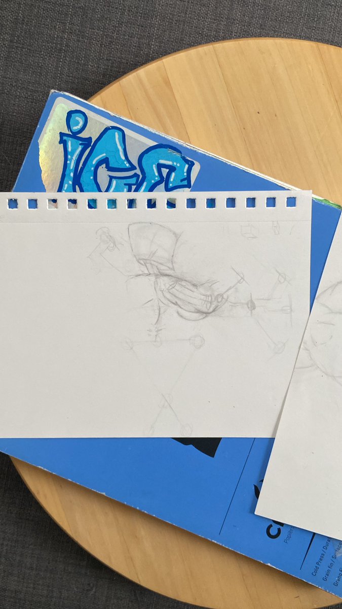 GraffitiFanatic's tweet image. Back view profile of spray paint can girl spectra hard but getting it done ✅ #bbwgirl #wibs #hot #PaintWithLove #drawings