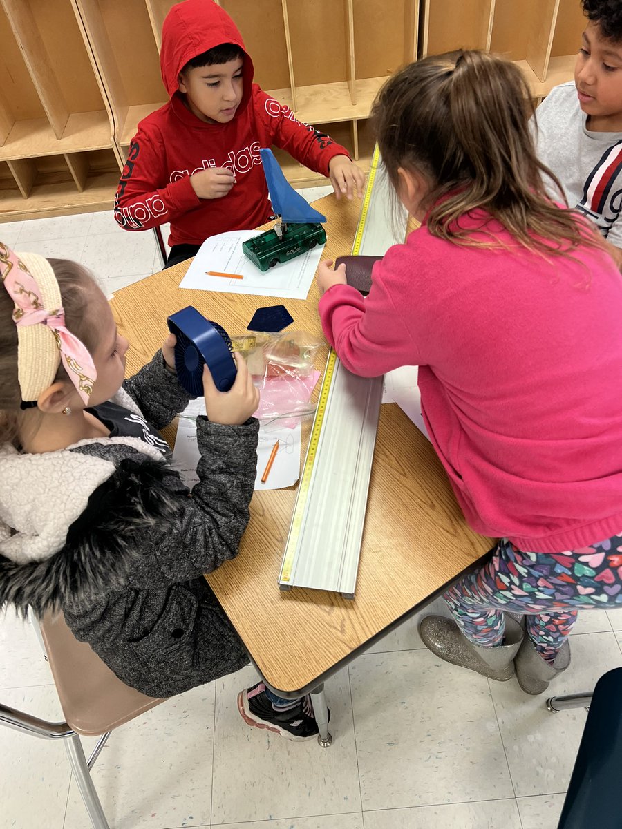 Laura Thomas tweet media