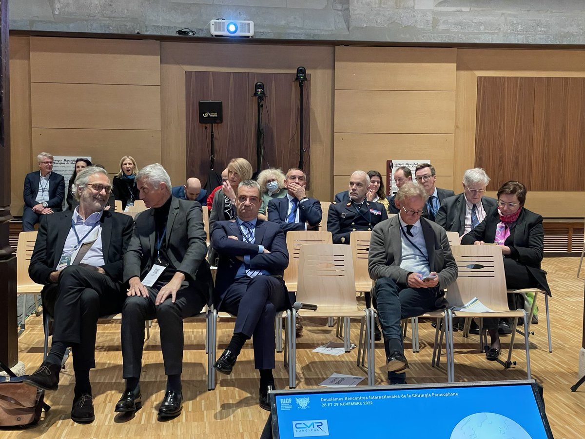 Quel plaisir et quel honneur de parler de chirurgie 🤖 avec mon ami @simonbernardeau à l’<a href="/acad_chirurgie/">Académie nationale de chirurgie</a> devant nos Maîtres 🤩 pour ces #RICF! Merci 🙏 au Président <a href="/albertclaude1/">Pr Albert-Claude Benhamou</a> et au <a href="/CNJChirurgiens/">ConseilNationaldesJeunesChirurgiens</a> de nous avoir invité! <a href="/CHU_de_Poitiers/">CHU de Poitiers</a> <a href="/AFUrologie/">Association Française d'Urologie - AFU</a> <a href="/afufuro/">AFUF</a> <a href="/AurelienBinet1/">BINET Aurélien</a>