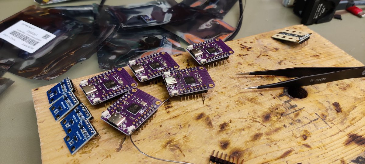 MeisterofGigs's tweet photo. Assembling parts for the first Version of #AIOsense at @FabLabMuc
https://t.co/aSxWxv7nyN https://t.co/0PhMLCiUef