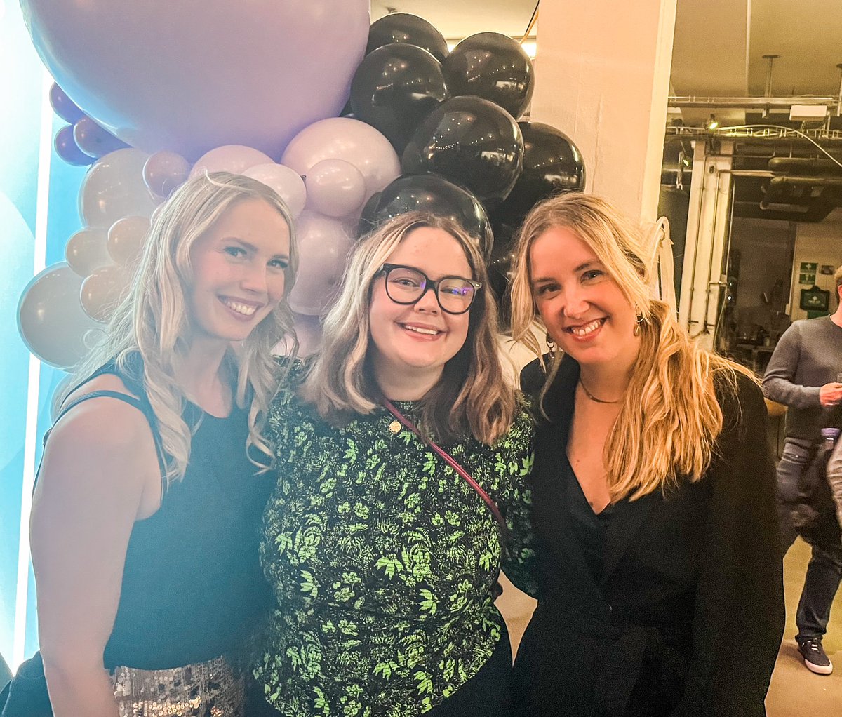 Time for the <a href="/sharegatetools/">ShareGate</a> #ESPC22 party with <a href="/kettukari/">Karoliina Kettukari</a> and <a href="/amandassterner/">💫🌙 Amanda Sterner 💫🌙</a> ✨