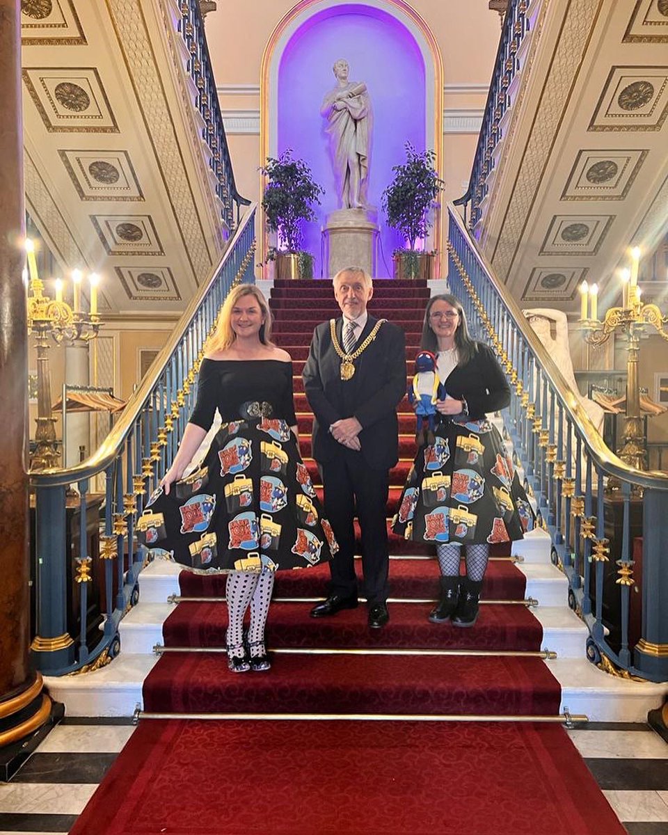 Our Builder Book project caught the attention of the Lord Mayor and he invited us to his palatial residence at the Town Hall. We talked about our plans and how we can work more closely with the City. Watch this space 😉🙏❤️
@theboatofhope 
#Liverpool #BuilderBook #boatofhope