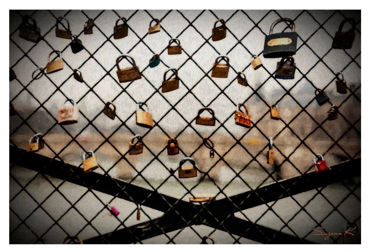 GillianA's tweet photo. On this #GivingTuesday, if you donate to @SAYesMentoring through @GlobalGiving, you’ll be entered into our ‘Love Locks’ @suzannkfineart raffle! #GivingTuesday2022 

Entries accepted from 29th Nov until midnight EST on Tues 6th Dec. Donations in US $. 

https://t.co/xygwm6urQ7 https://t.co/MlhOdRpW9J