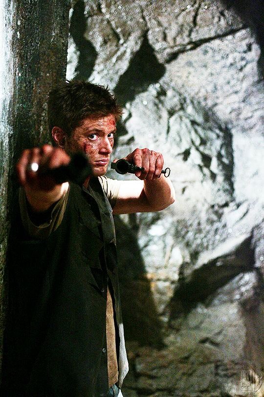 spnreacti0n's tweet photo. Reply to this and I’ll give u the first pic of Jensen in my Pinterest feed https://t.co/6Q34aiJsFS