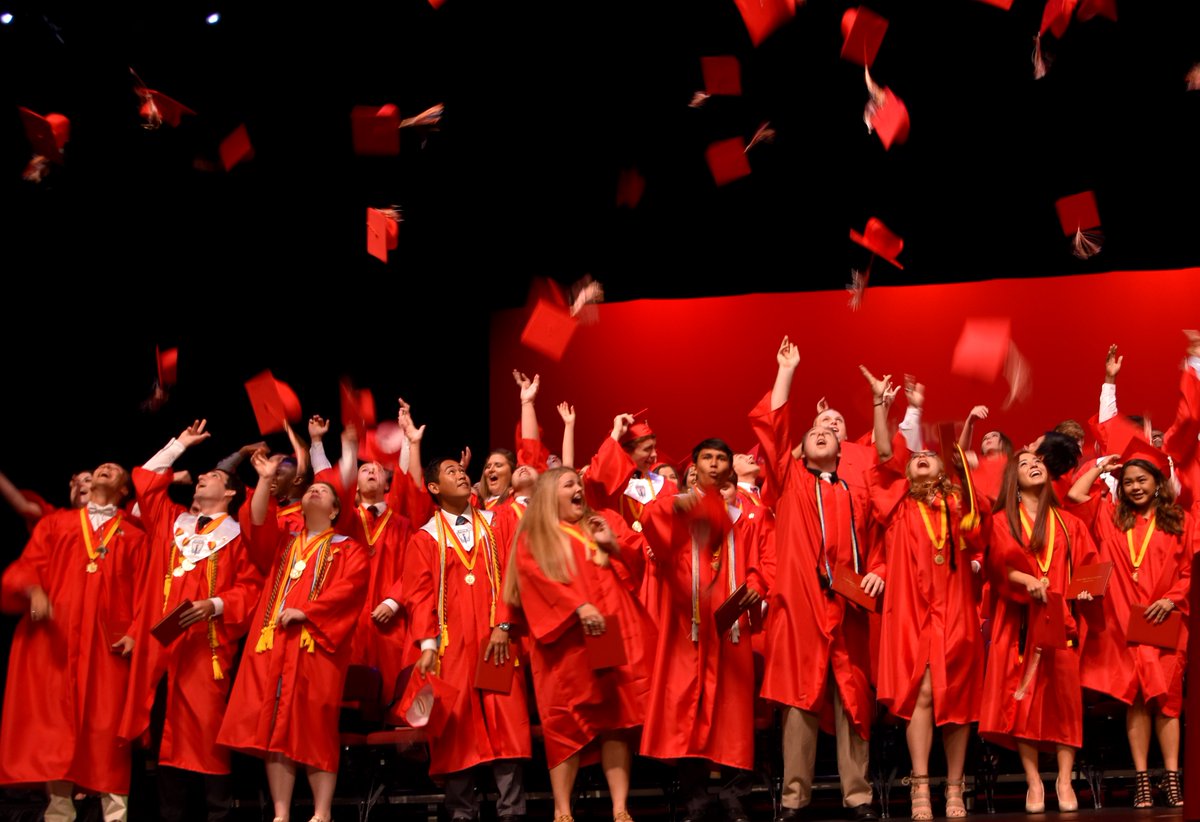 #iGiveCatholic is a great way to support Snyder. Today's #nationaldayofgiving helps all of us remember the blessings we receive from one another. Support Snyder today by donating to our Annual Appeal? Each gift is valued  #catholicschoolstrong

bit.ly/3cD6fpq