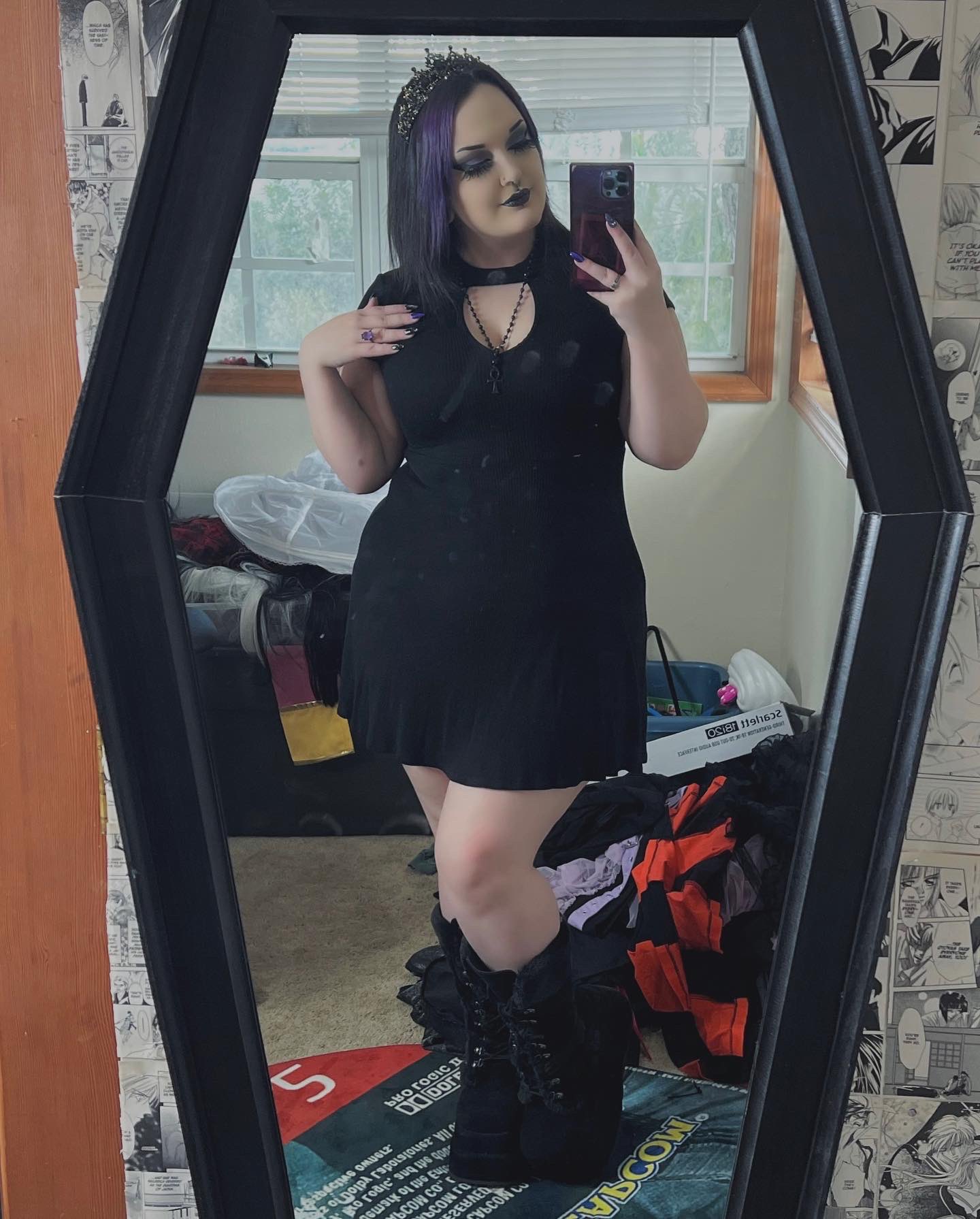 🖤skye🖤 on Twitter: "Spooky princess🖤 https://t.co/5K46t9FHQE" / Twitter