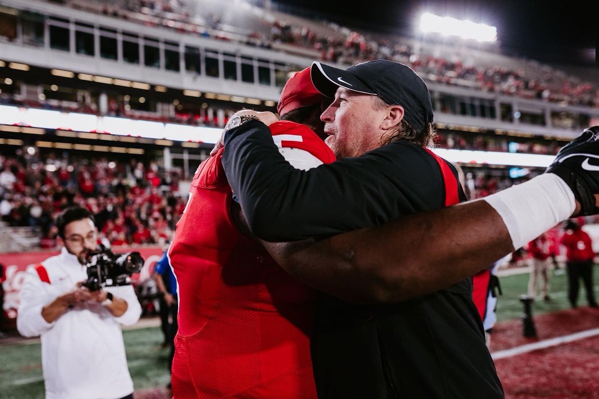 almighty_jmike's tweet photo. I was blessed to be able to call this place home for the last 4 years through the ups and downs it was well worth it. This place will always be my 2nd home I appreciate and I’m thankful for the opportunity you gave thank you Houston coog for life ❤️🦍 #95out #lljondoe🕊 https://t.co/Yoz2vT91lW