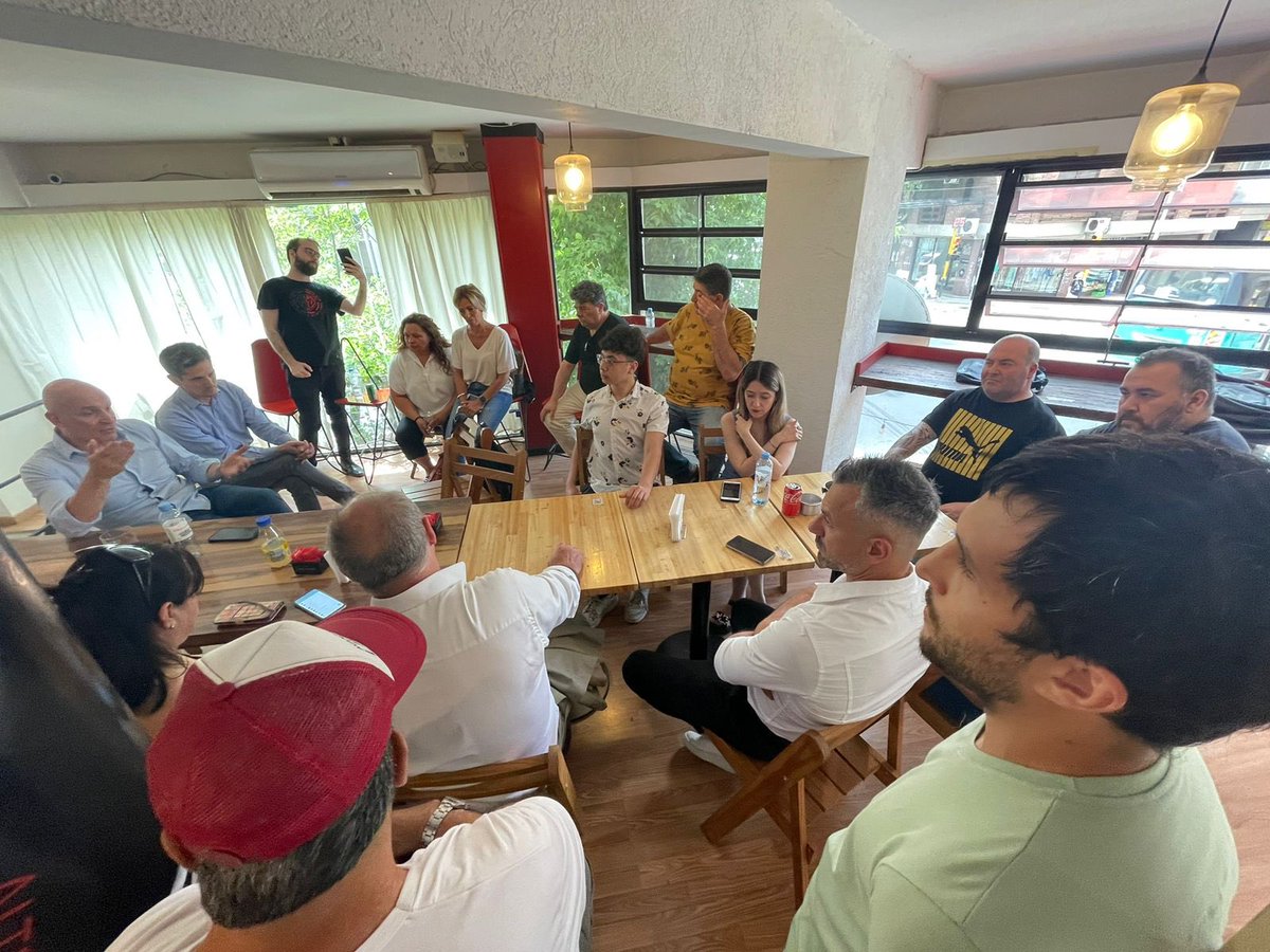 AvanzaLibertad_'s tweet photo. Gran recorrida con Roberto Casal de la UCEDE por Avellaneda. Estuvimos en el centro de capacitación terapéutica “Grupo Arcoíris”, conversamos con trabajadores y debatimos sobre los problemas de PBA con dirigentes distritales de la tercera sección.

@ucedeavellaneda @Ucede_PBA https://t.co/0YIx1FmLb0