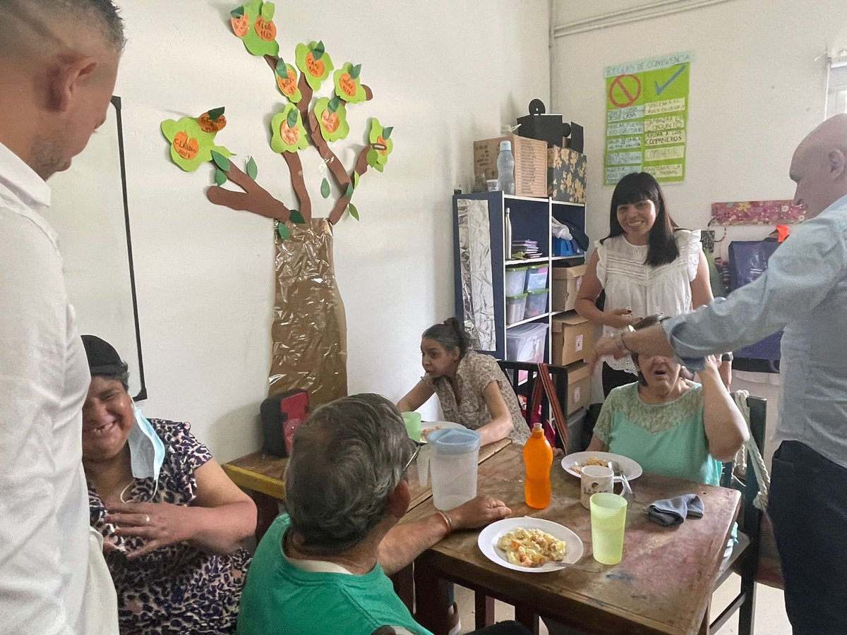 AvanzaLibertad_'s tweet photo. Gran recorrida con Roberto Casal de la UCEDE por Avellaneda. Estuvimos en el centro de capacitación terapéutica “Grupo Arcoíris”, conversamos con trabajadores y debatimos sobre los problemas de PBA con dirigentes distritales de la tercera sección.

@ucedeavellaneda @Ucede_PBA https://t.co/0YIx1FmLb0