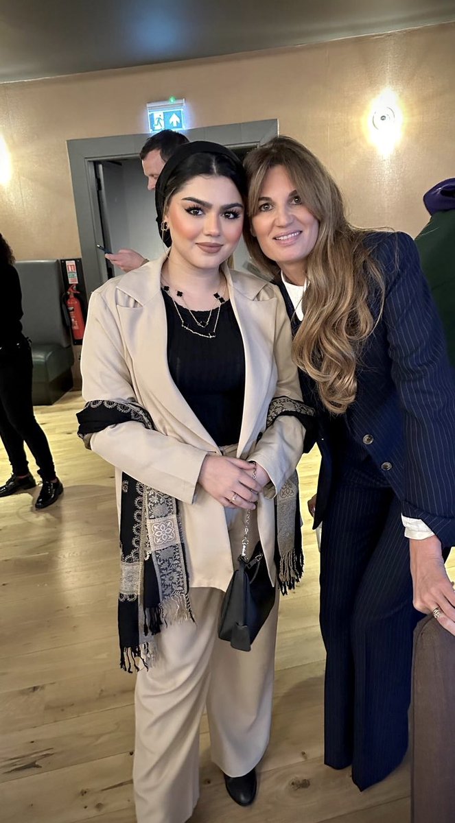 MaheenFaisal20's tweet photo. Finally met the person I’ve always wanted to meet, the inspirational and forever beautiful @Jemima_Khan ❤️ at the private screening of her movie, what’s love got to do with it? 
A heartwarming cross-cultural rom-com. 
A must watch 😍 https://t.co/zxUZaap8ce