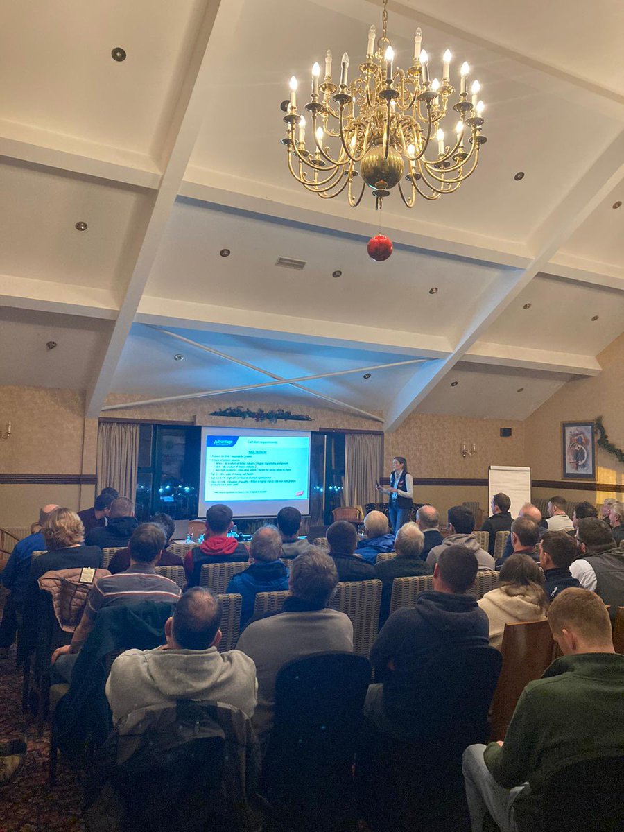 abpfarming's tweet photo. ABP Farm Liaison Team Leader, Amie Coonan is up next with some essential calf nutrition advice. 

Colostrum, milk replacer feeding and weaning all on the agenda!🍼🐂

#TeamBeef #CalfRearing #CalfToBeef https://t.co/PQKAwkB8Rd