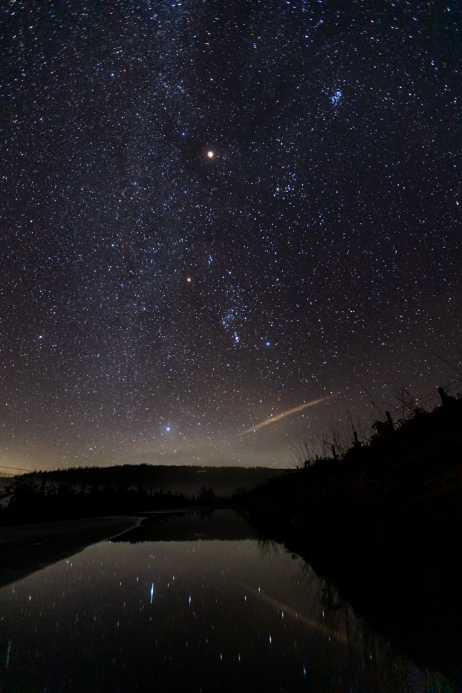 xSorchaLewisx's tweet photo. Under the stars last night. Little bit foggy for landscape shots but with such a sky I just stood and stared @TheElanValley https://t.co/LDtrmuP9OJ