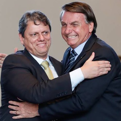 choquei's tweet photo. 🚨AGORA: ALESP aprova aumento de 50% no salário de governador. O governador eleito Tarcísio de Freitas terá um salário de R$ 34,5 mil, antes era R$ 23 mil. https://t.co/fSxHaRfCuq
