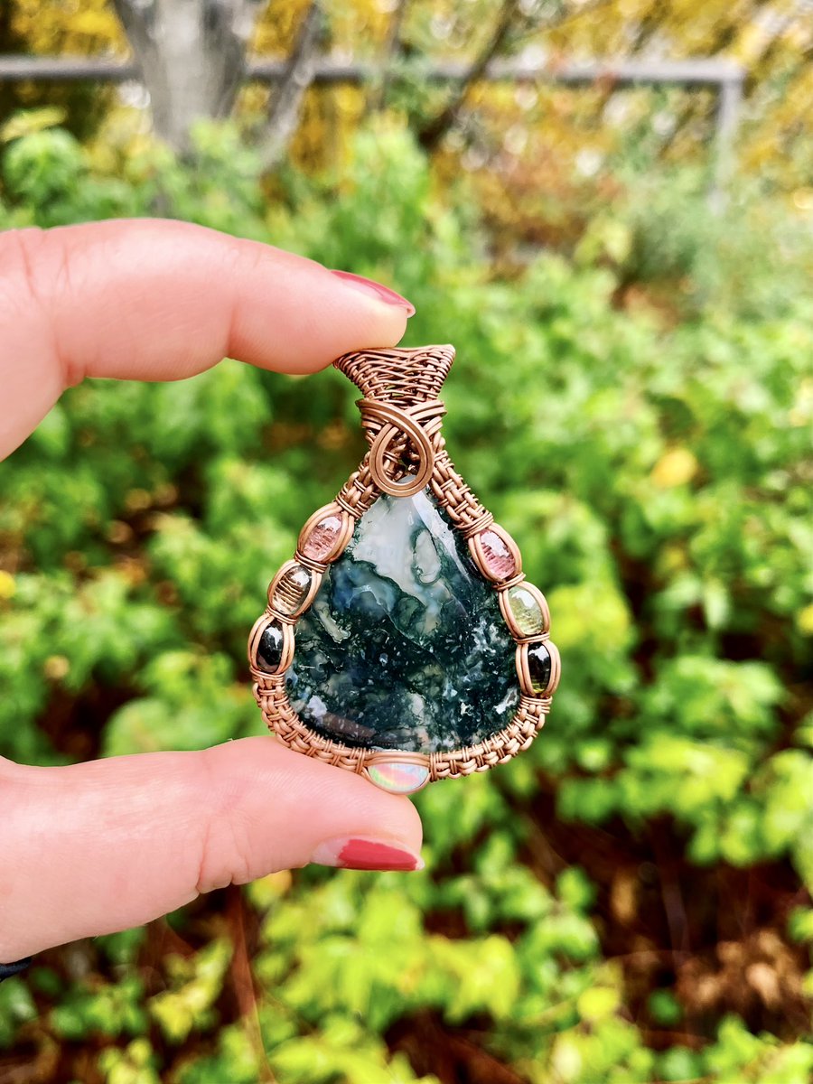 chrysoprase queen tweet media