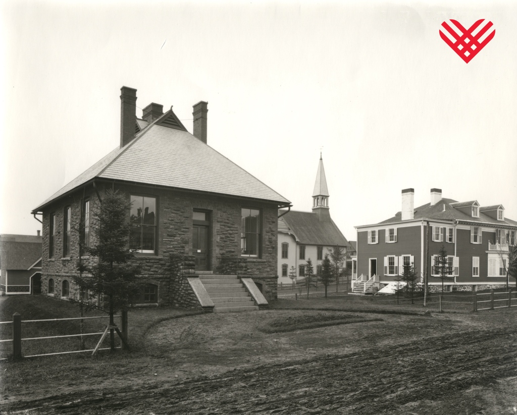 HistoricSL's tweet photo. A special #ImageOfTheWeek in honor of #GivingTuesday: We love to share our collection of historic images with you all! There is a lot going on behind the scenes caring for our collections; we can't do it without your support! Find out more at https://t.co/ZO6GGangr1. Thank you! https://t.co/hpspzEyQJi